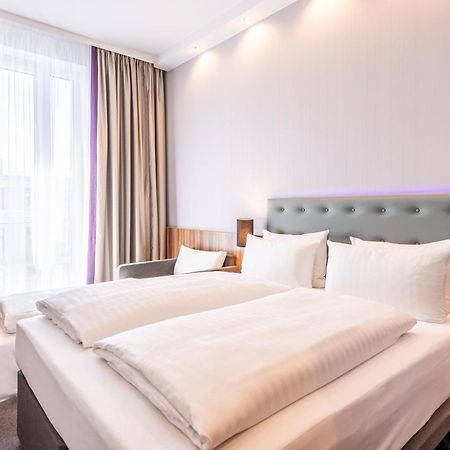Premier Inn Heidelberg City Centre Екстериор снимка