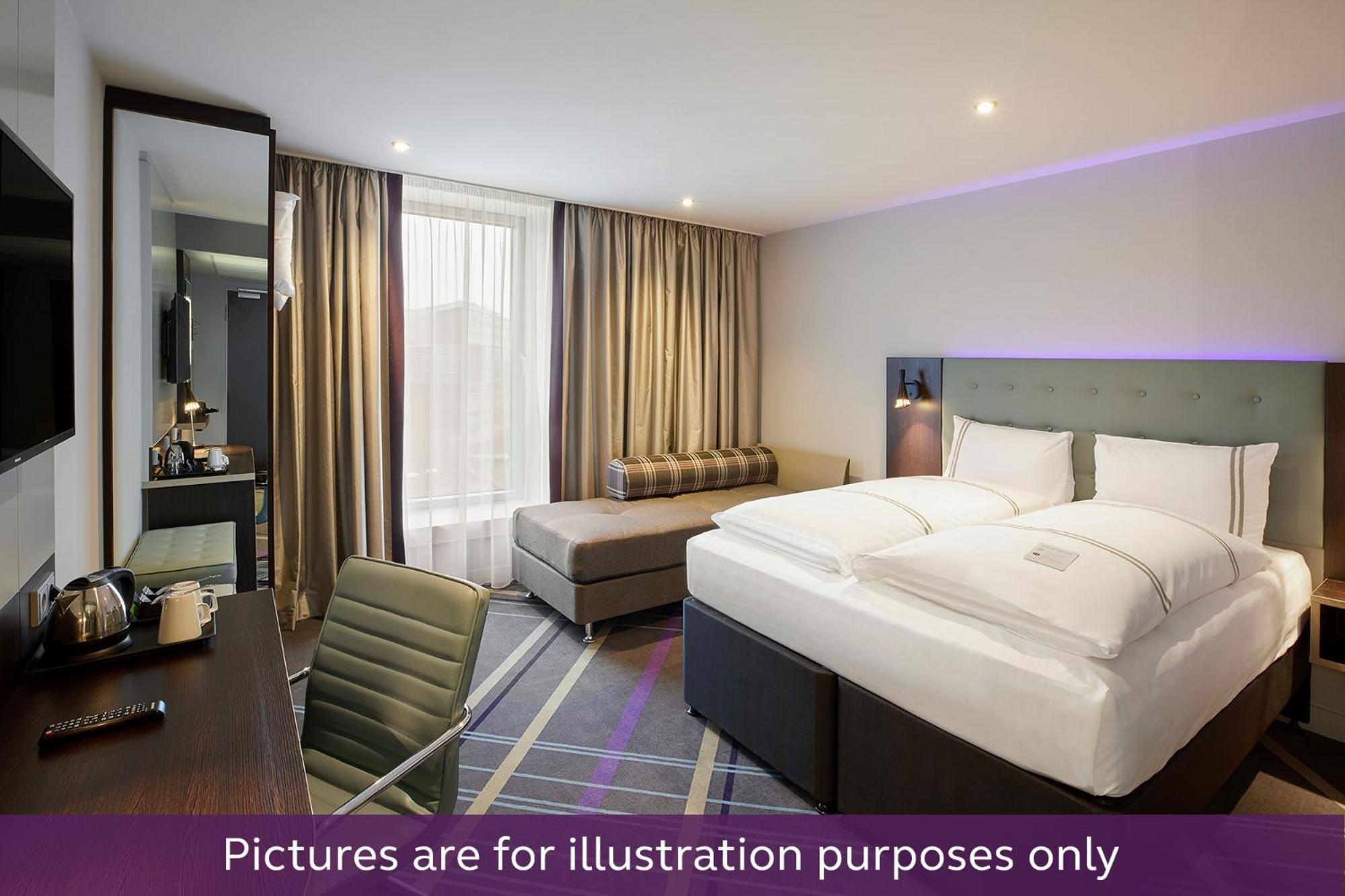 Premier Inn Heidelberg City Centre Екстериор снимка