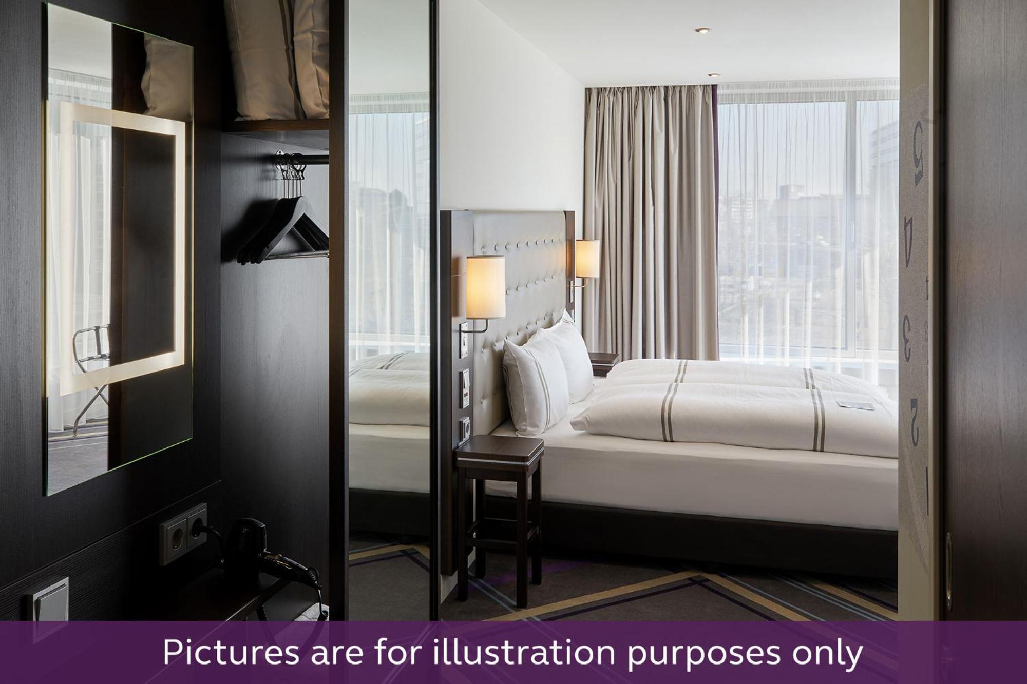 Premier Inn Heidelberg City Centre Екстериор снимка