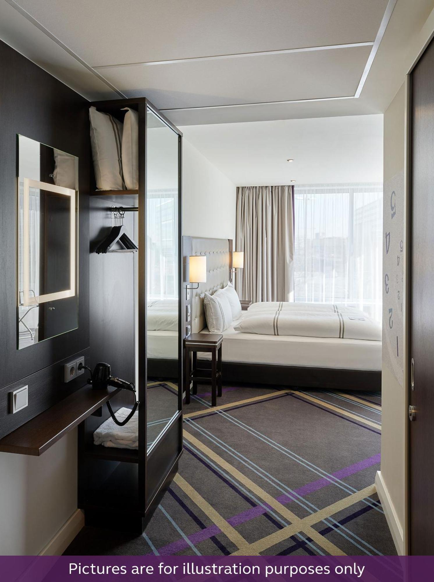 Premier Inn Heidelberg City Centre Екстериор снимка