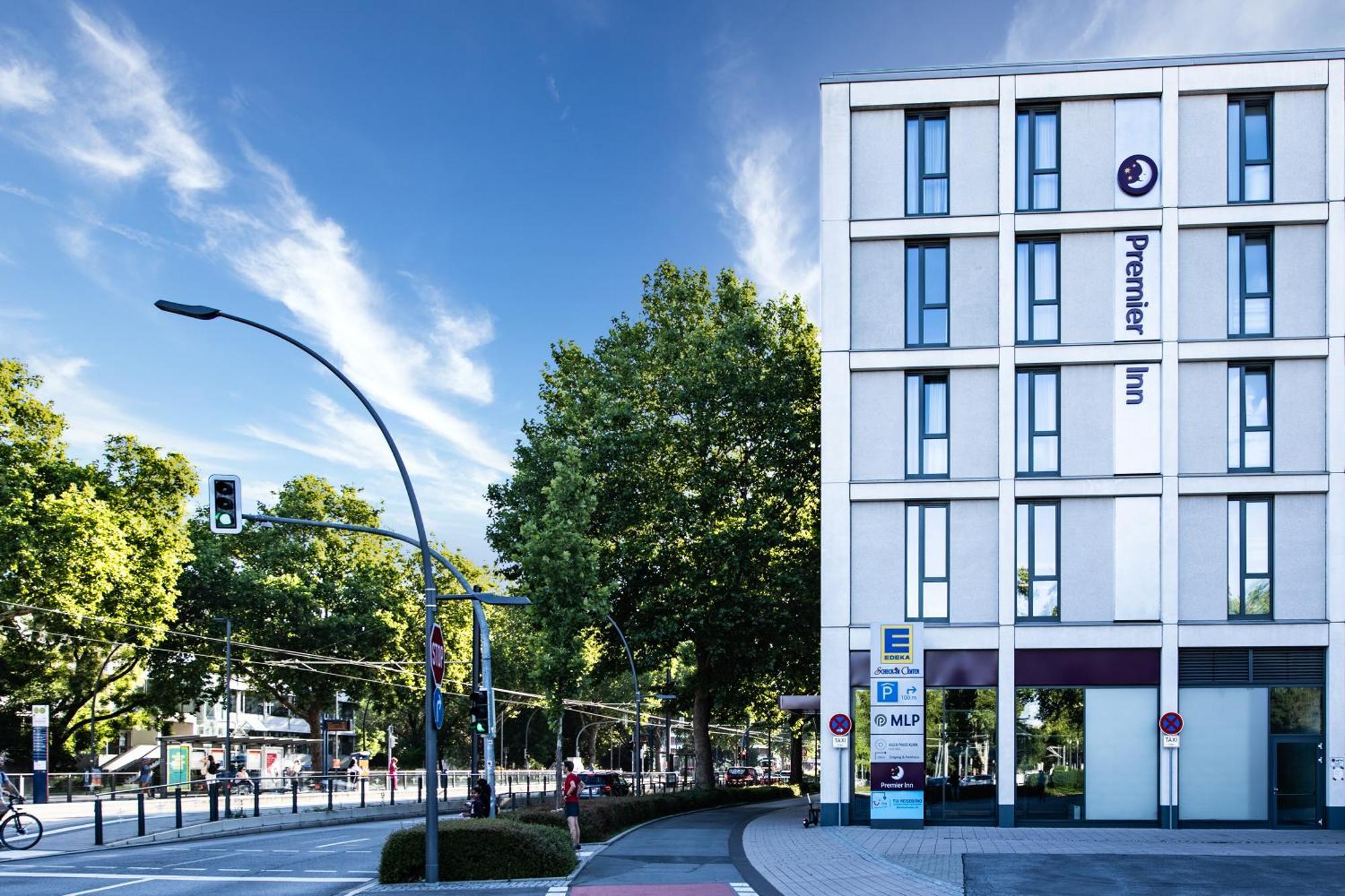 Premier Inn Heidelberg City Centre Екстериор снимка